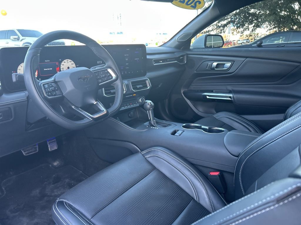 Used 2025 Ford Mustang GT Premium image 19