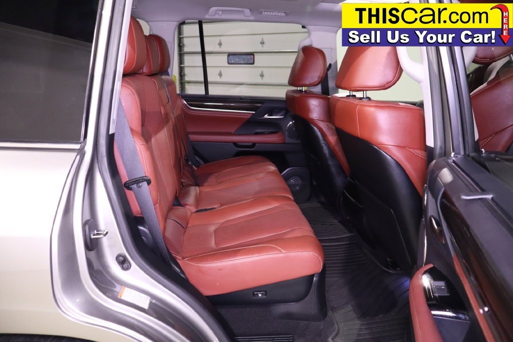 Used 2020 Lexus LX 570 4WD w/ Luxury Package image 36