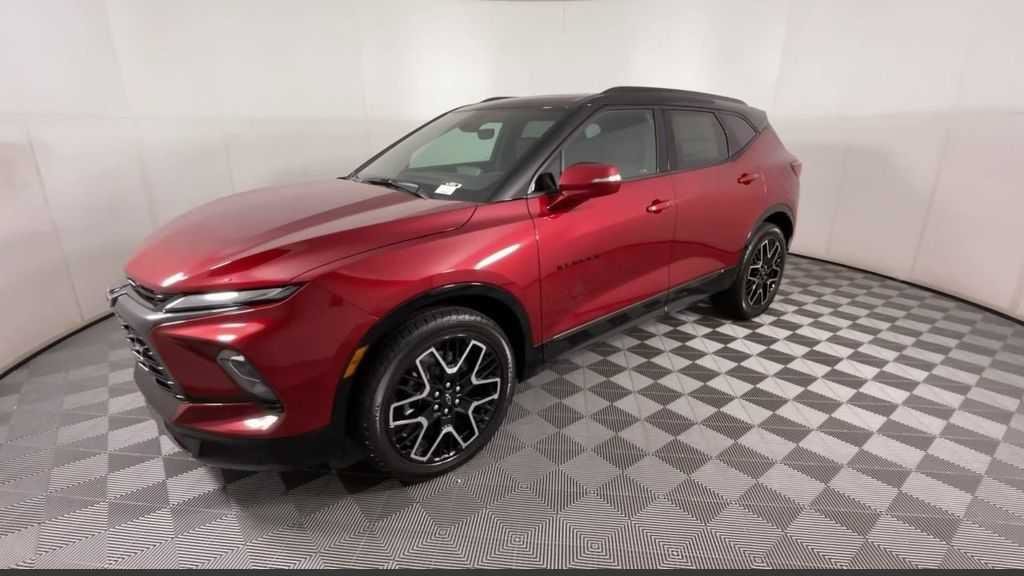 New 2025 Chevrolet Blazer RS w/ Driver Confidence II Package AWD/4WD image 9