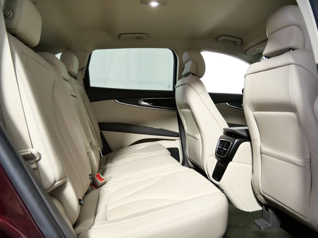 Certified 2019 Lincoln Nautilus Select image 14