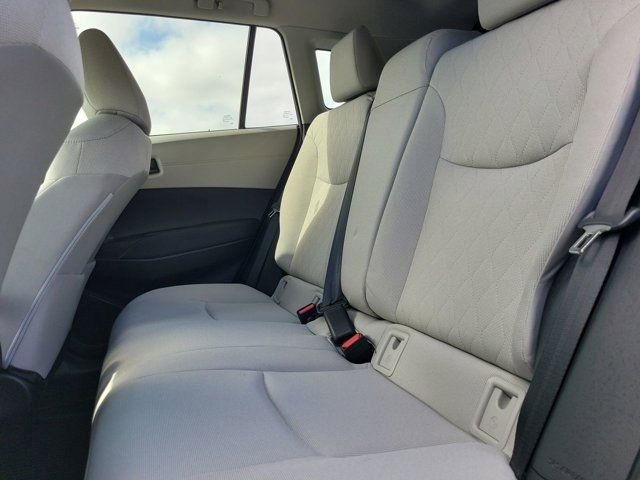 Used 2025 Toyota Corolla Cross LE image 20