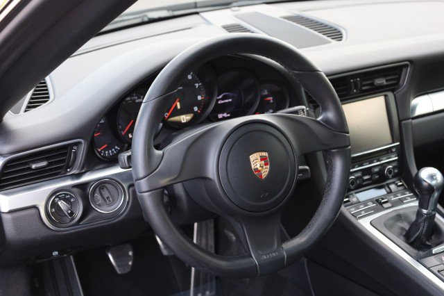 Used 2015 Porsche 911 Carrera RWD image 23
