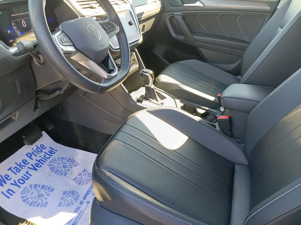 Used 2024 Volkswagen Tiguan SE image 18