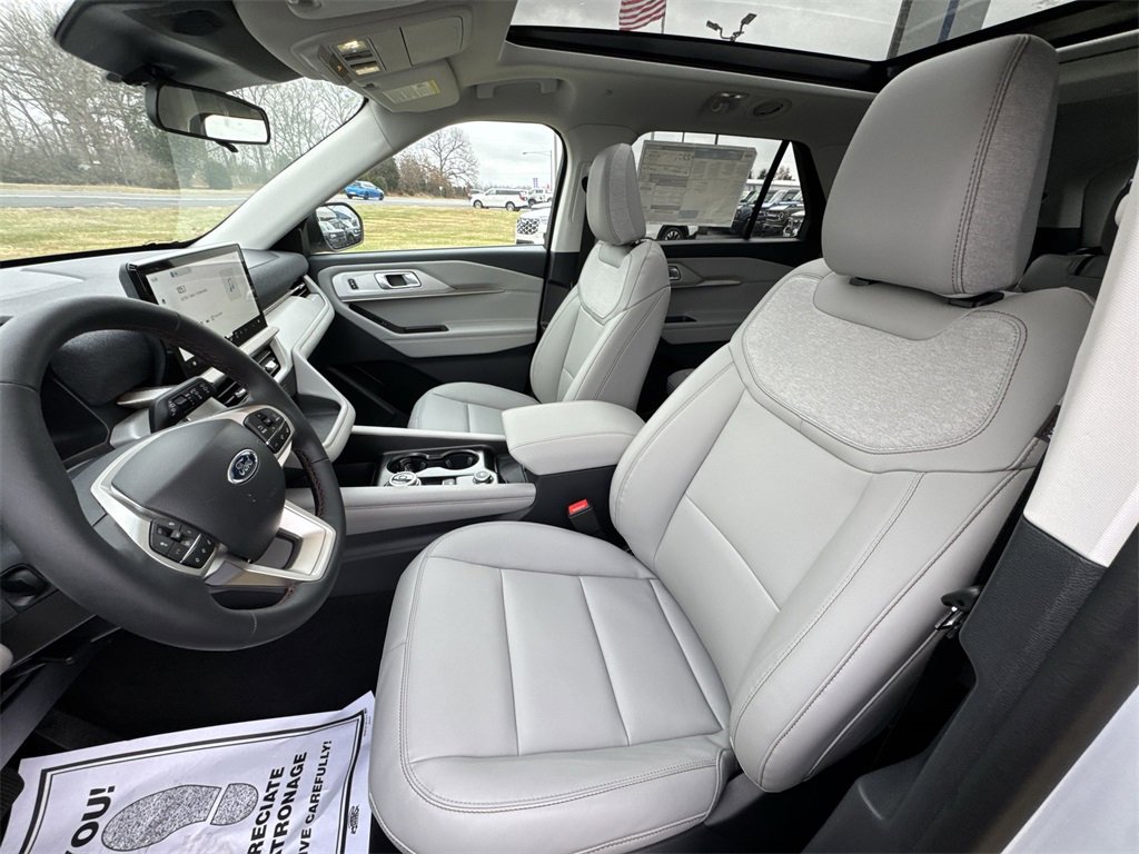 New 2026 Ford Explorer Active w/ Active Comfort Package image 11
