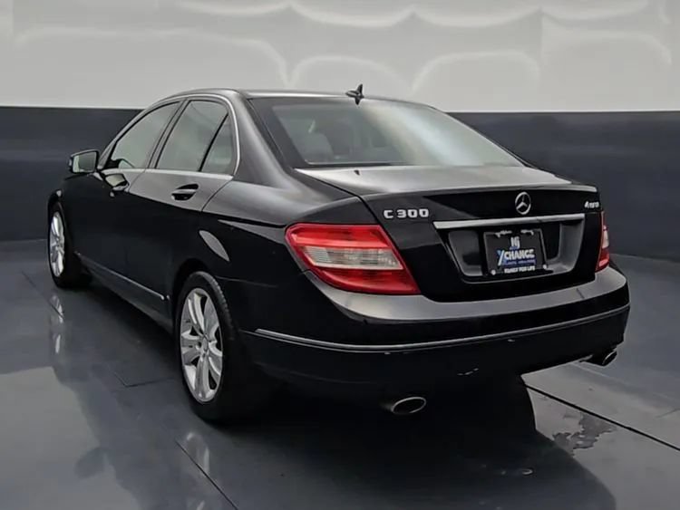Used 2011 Mercedes-Benz C 300 4MATIC Sedan image 11