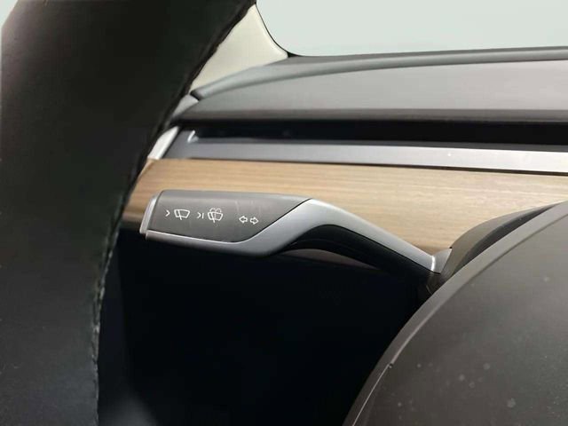 Used 2023 Tesla Model 3 Standard Range image 22