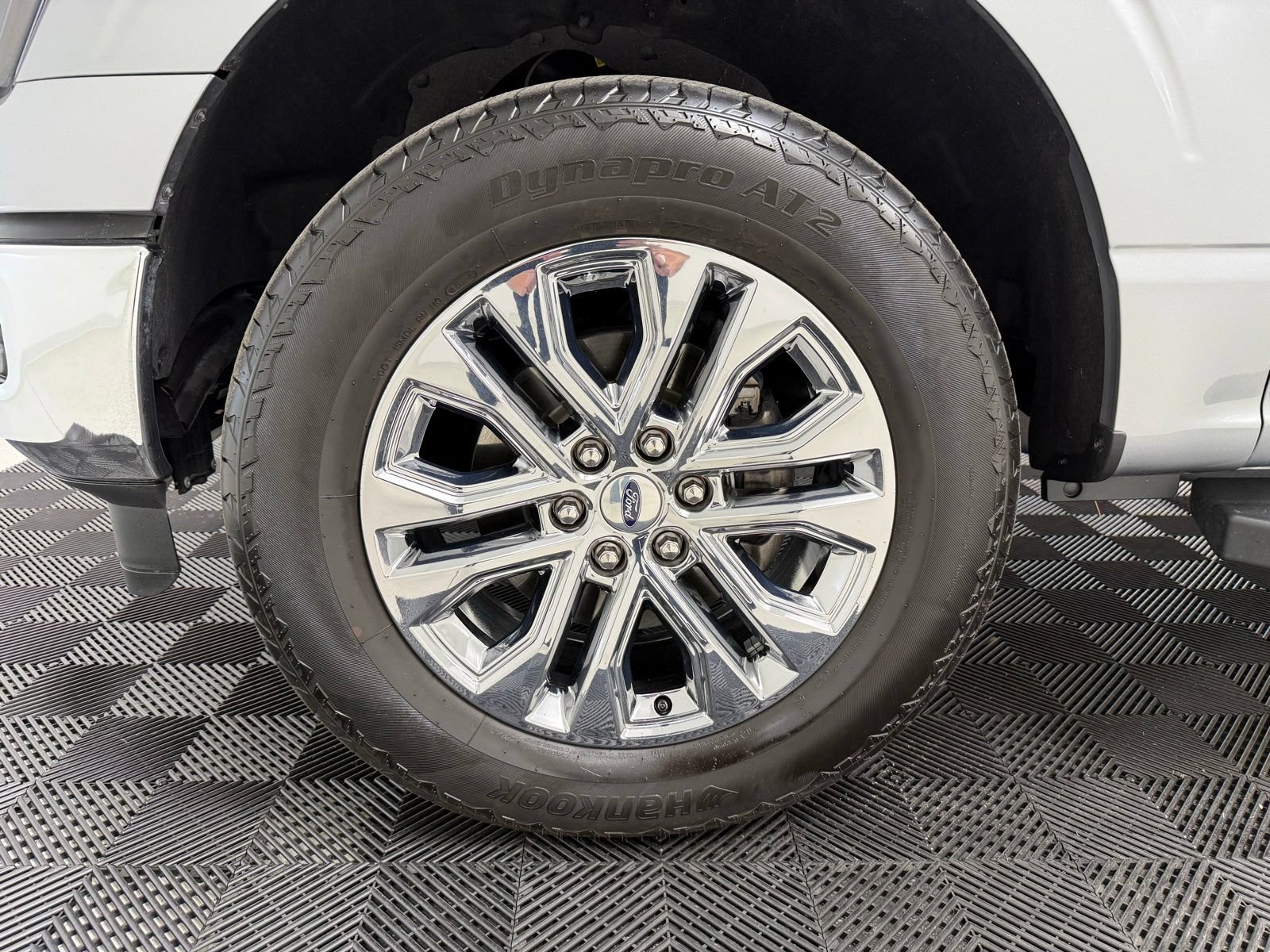 Used 2025 Ford F150 Lariat w/ Equipment Group 501A Mid AWD/4WD image 14