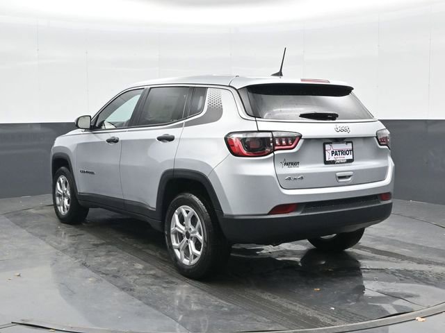Used 2025 Jeep Compass Sport w/ Mopar Graphics Package AWD/4WD image 2