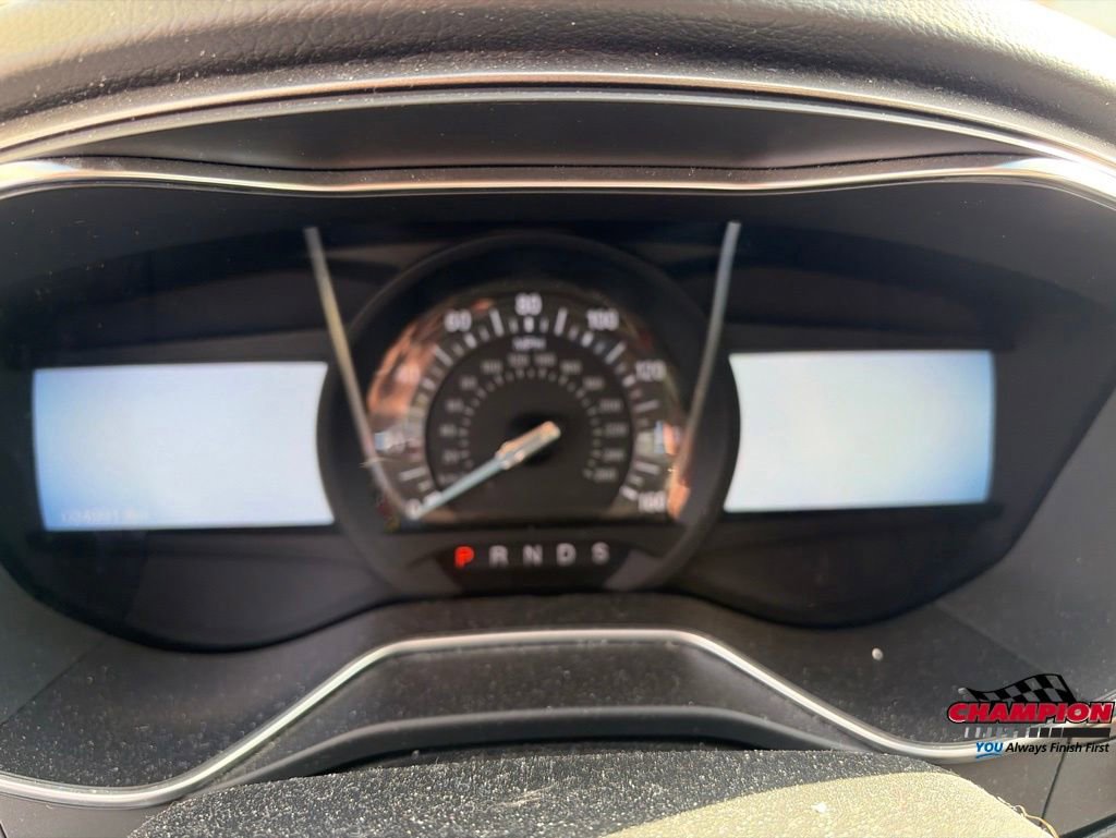 Used 2017 Ford Fusion SE w/ Fusion SE Technology Package FWD image 16