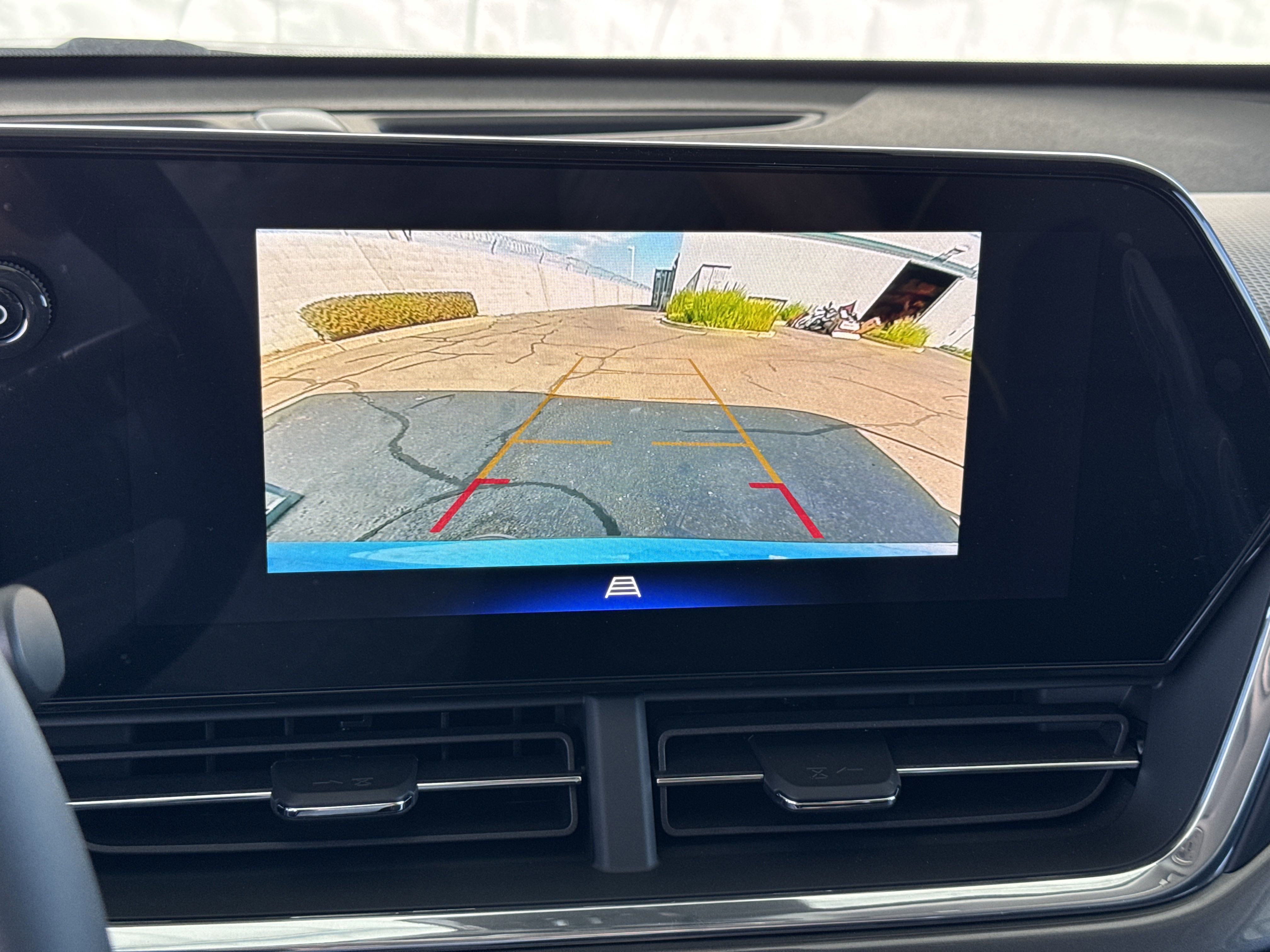 New 2025 Chevrolet Trax ACTIV w/ Driver Confidence Package image 20