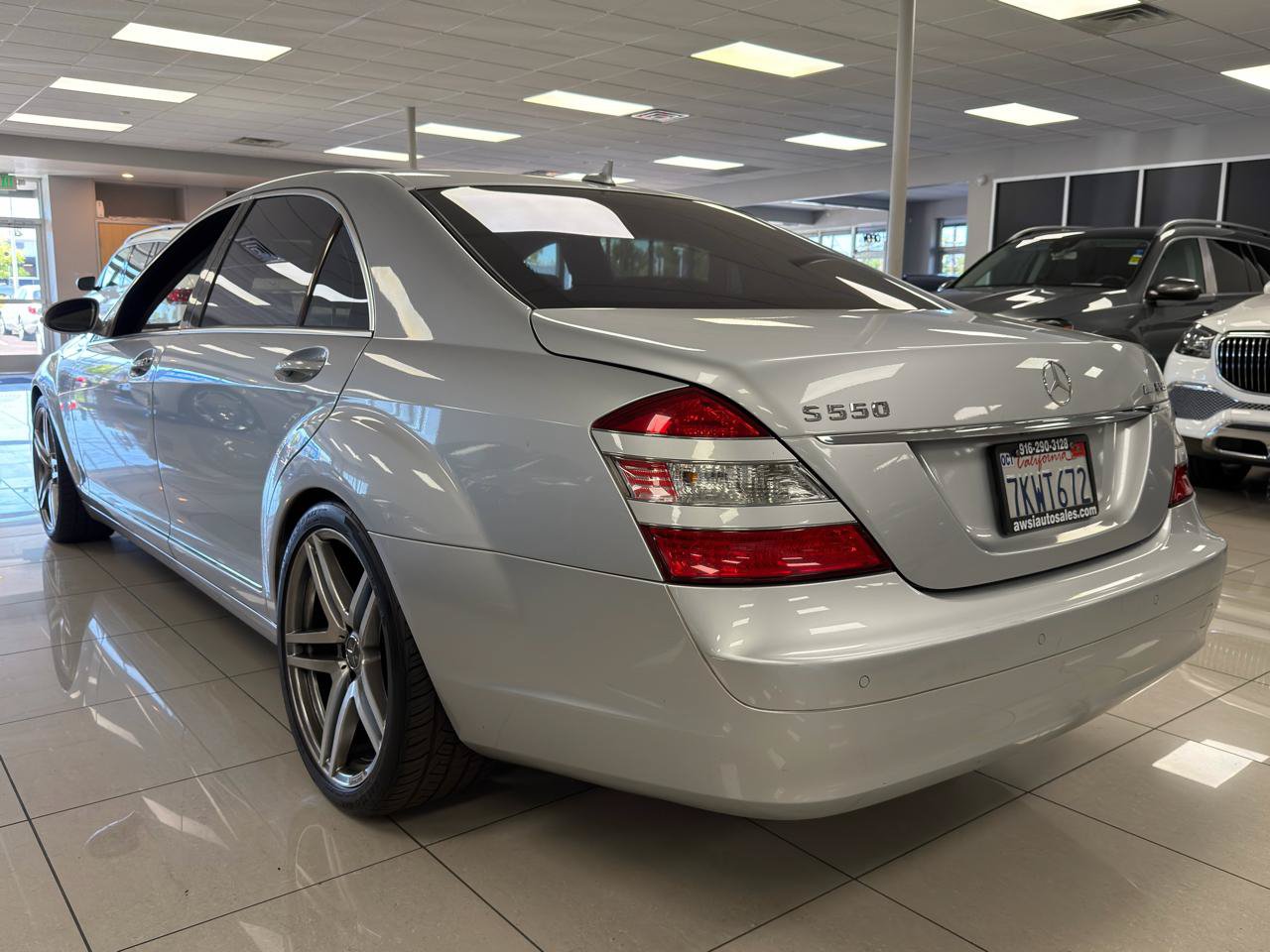 Used 2009 Mercedes-Benz S 550 image 4