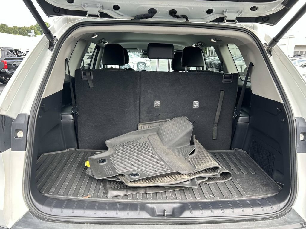 Used 2024 Toyota Grand Highlander XLE FWD image 11
