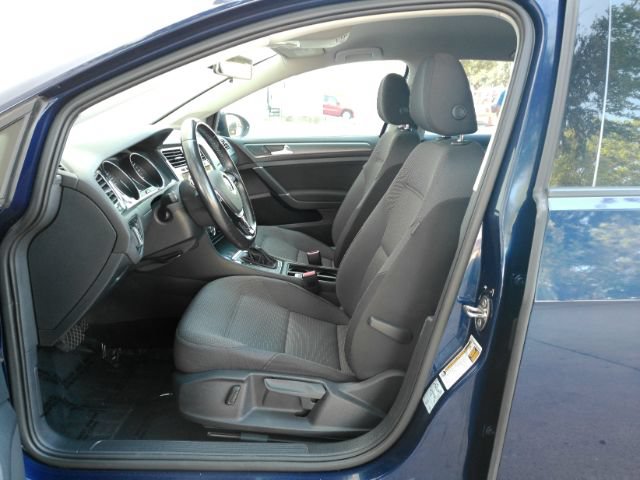 Used 2019 Volkswagen e-Golf SE w/ Driver Assistance Package FWD image 12