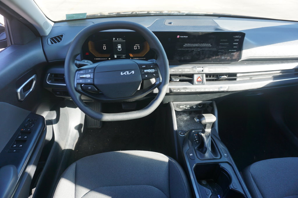 Used 2025 Kia K4 FWD image 6