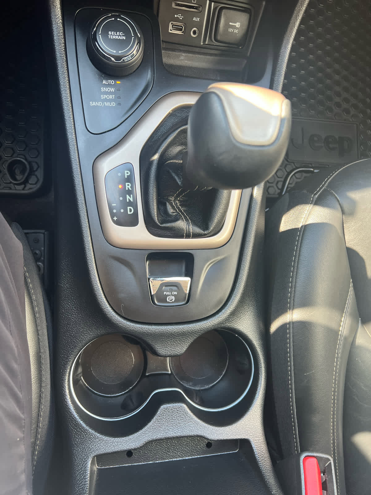 Used 2018 Jeep Cherokee Limited image 38