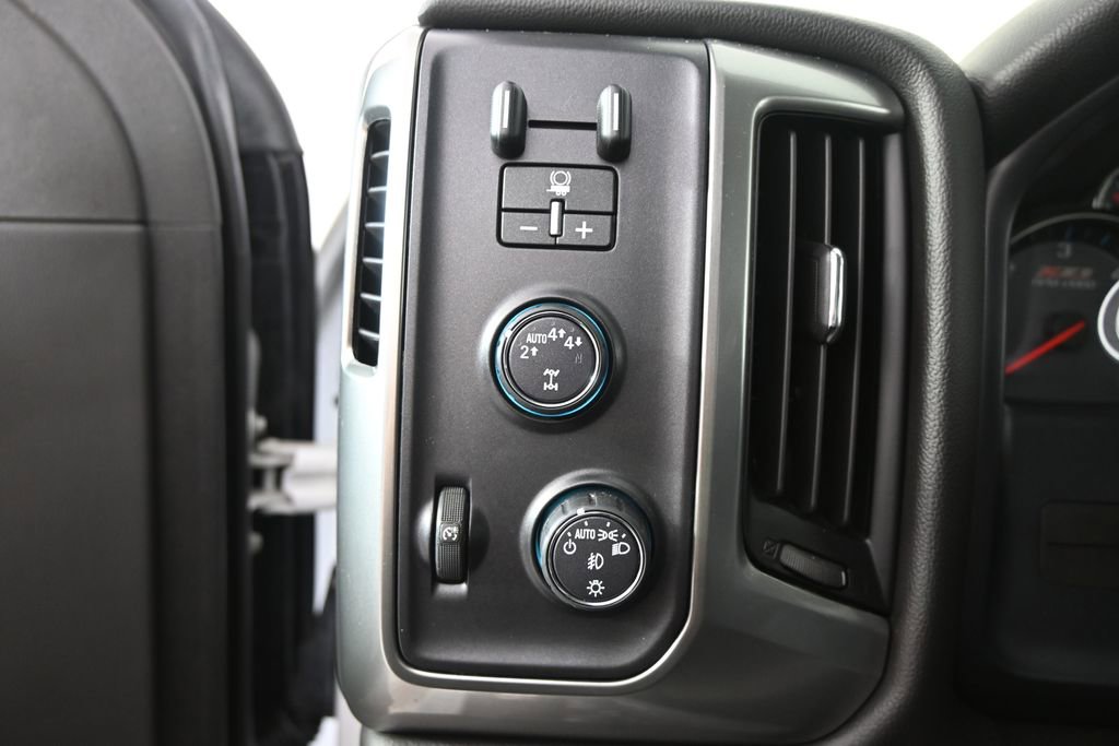 Used 2019 Chevrolet Silverado 1500 LT w/ All Star Edition AWD/4WD image 23