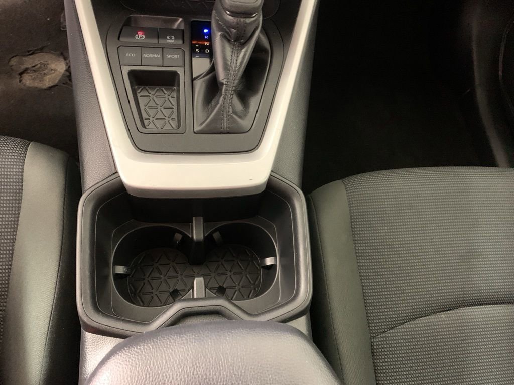 Used 2024 Toyota RAV4 LE image 25