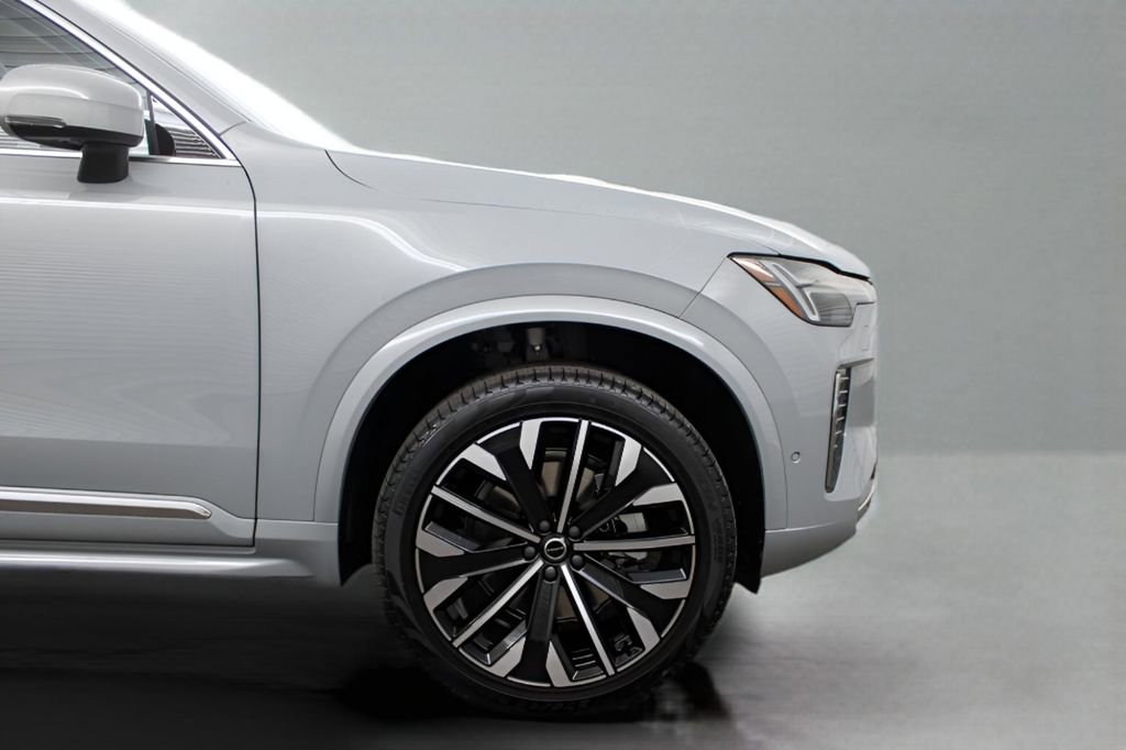 New 2026 Volvo XC90 B6 Ultra w/ Protection Package image 13