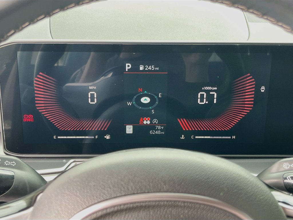 Used 2025 Kia Sorento EX w/ Panoramic Sunroof Package FWD image 12