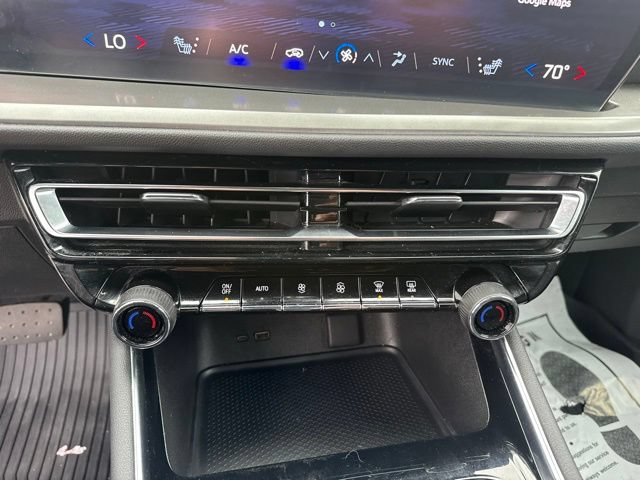 Used 2024 Chevrolet Traverse LS w/ Midnight/Sport Edition AWD/4WD image 30