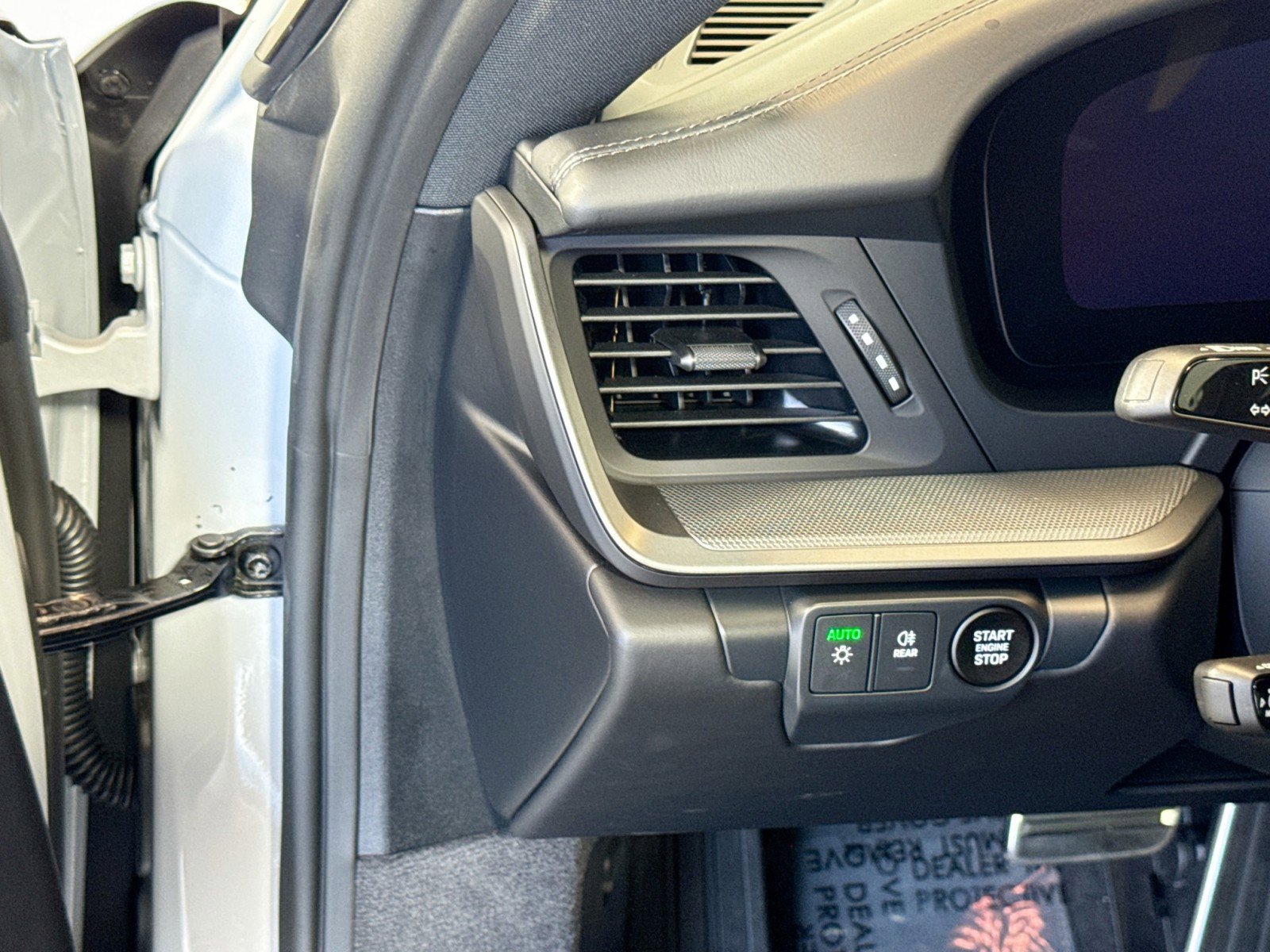 Used 2025 Porsche 911 Carrera image 13