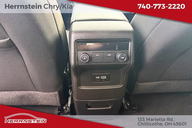 Used 2023 GMC Acadia SLE AWD/4WD image 25