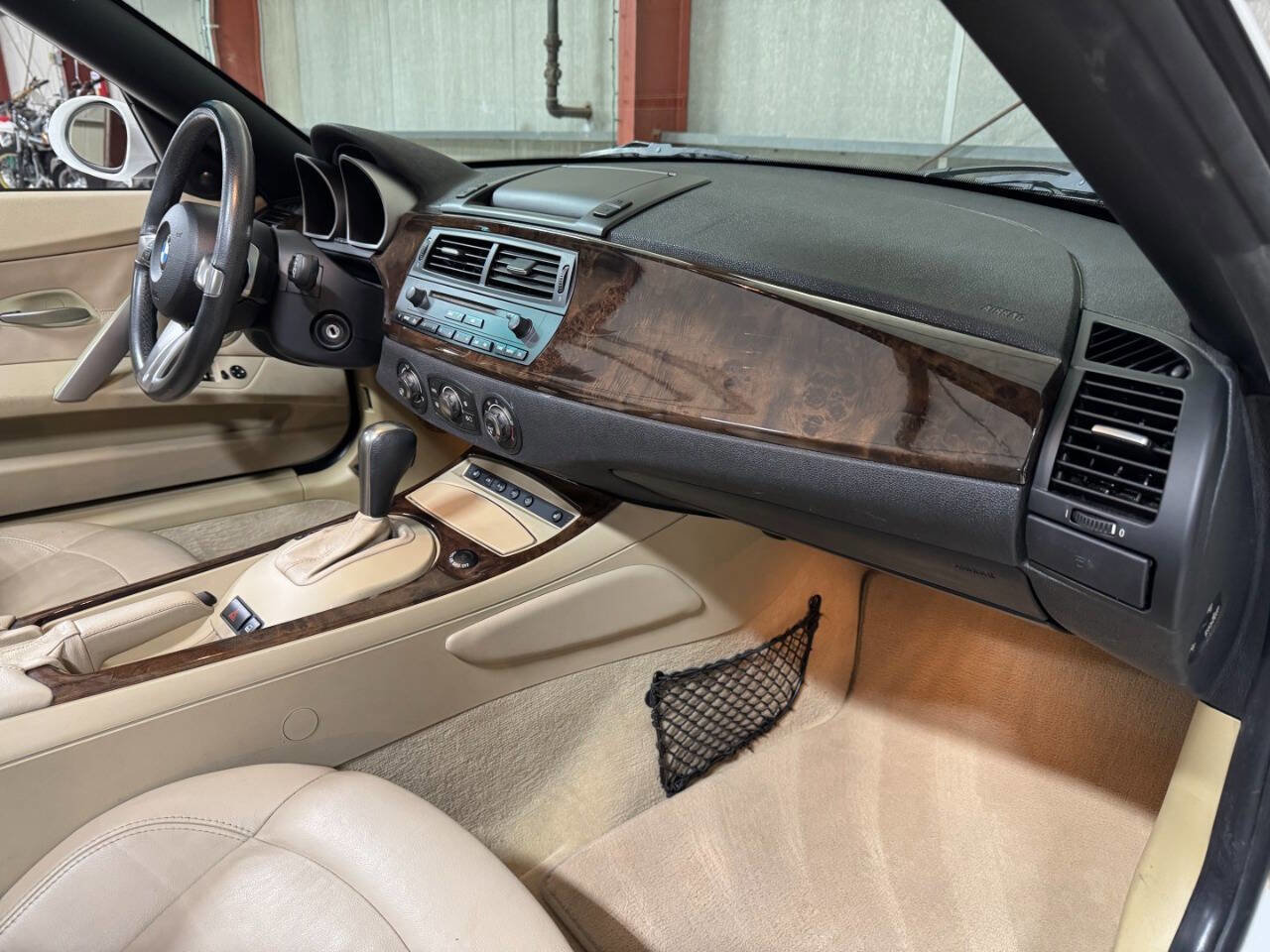 Used 2007 BMW Z4 3.0si image 13