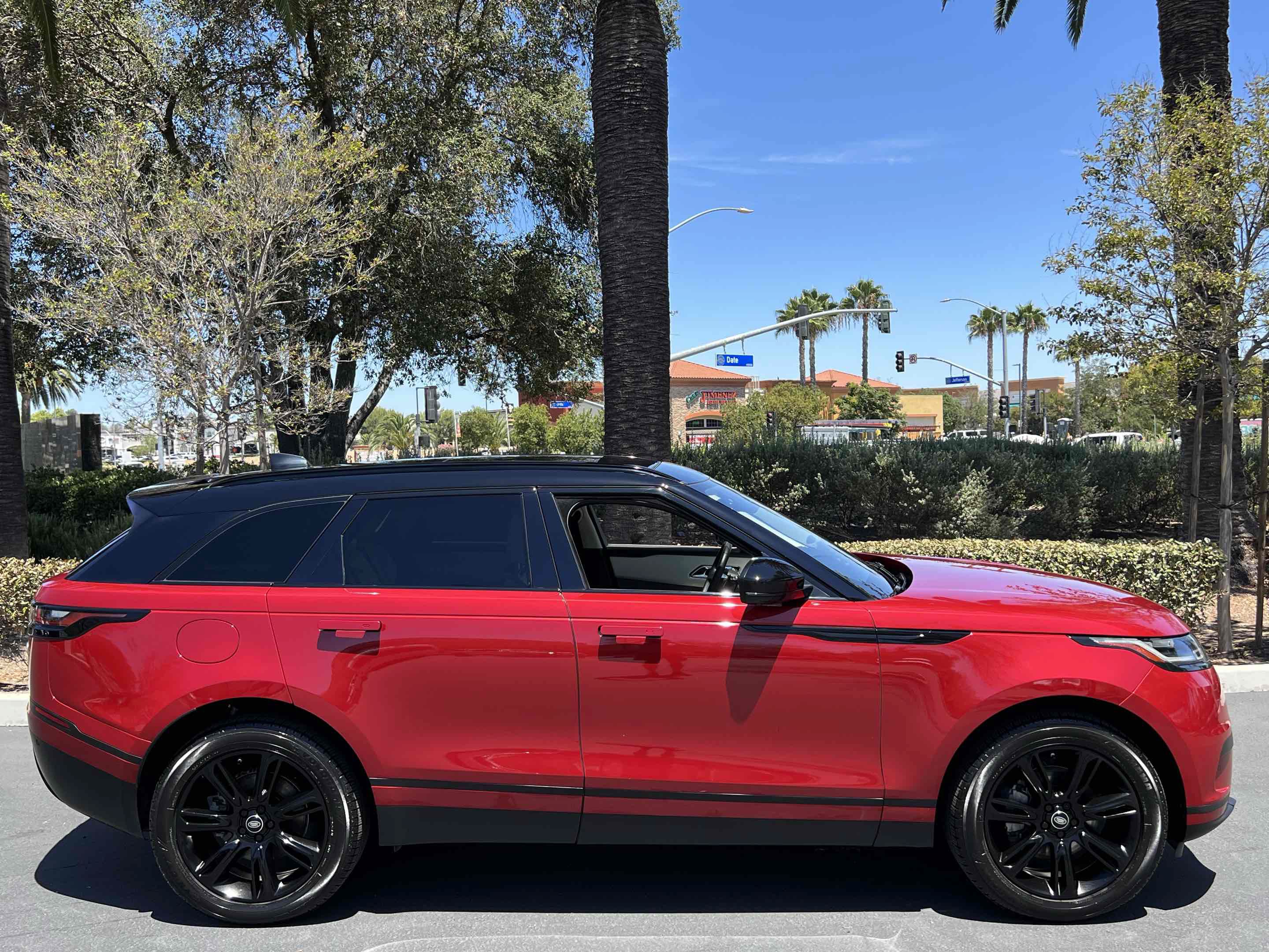 Used 2020 Land Rover Range Rover Velar S AWD/4WD image 19