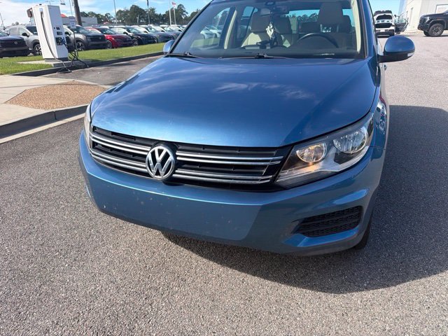 Used 2017 Volkswagen Tiguan Wolfsburg Edition AWD/4WD image 2