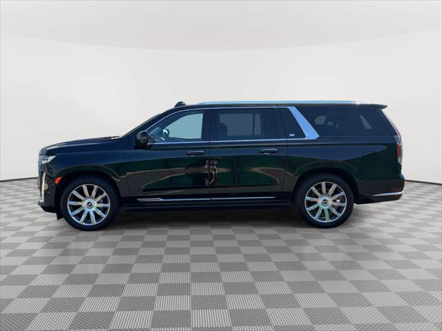Used 2024 Cadillac Escalade ESV Premium Luxury Platinum AWD/4WD image 4