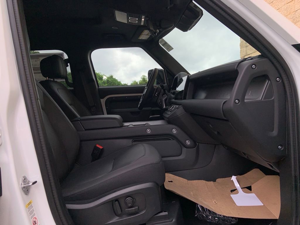 New 2025 Land Rover Defender 110 V8 image 15