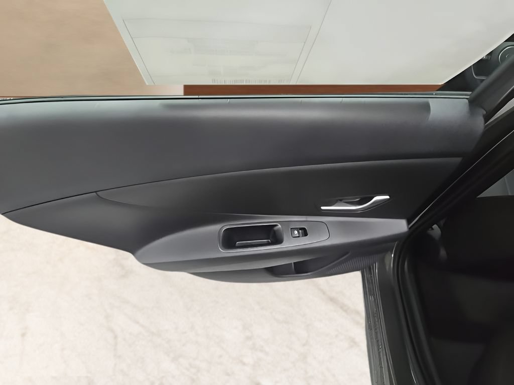 New 2026 Hyundai Elantra SE FWD image 32