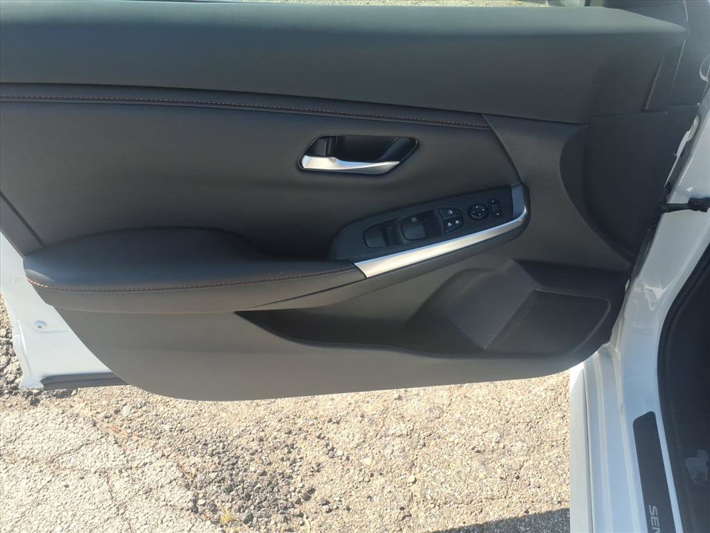 Used 2022 Nissan Sentra SR FWD image 11