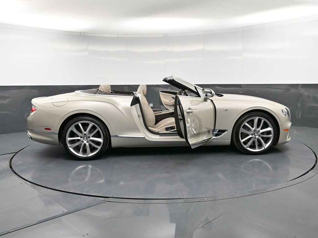 Used 2022 Bentley Continental GT AWD/4WD image 36