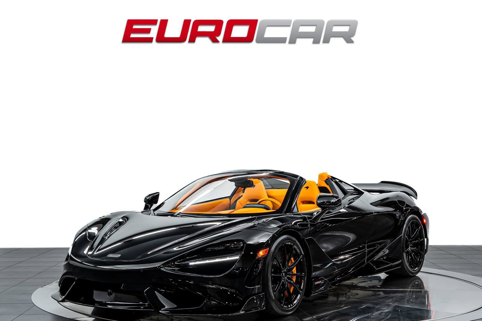 Used 2022 McLaren 765LT RWD image 1