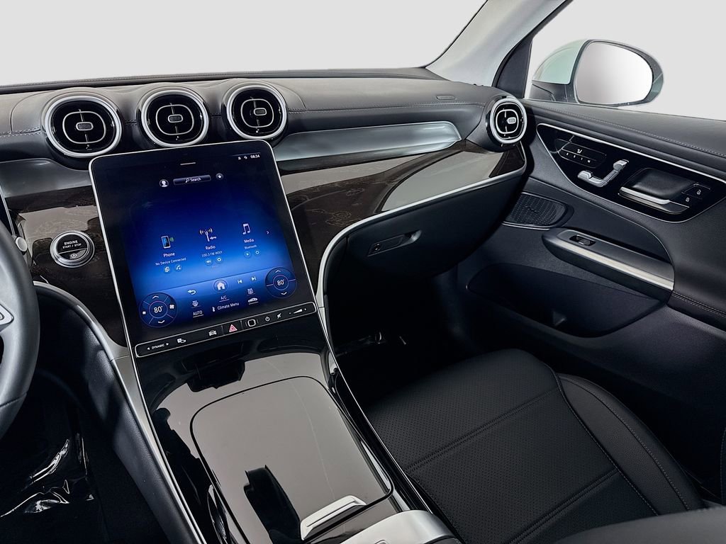 Used 2024 Mercedes-Benz GLC 300 4MATIC image 22