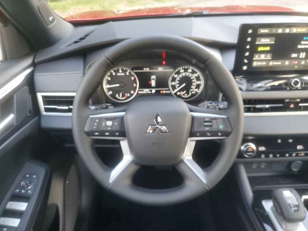 New 2026 Mitsubishi Outlander AWD image 15