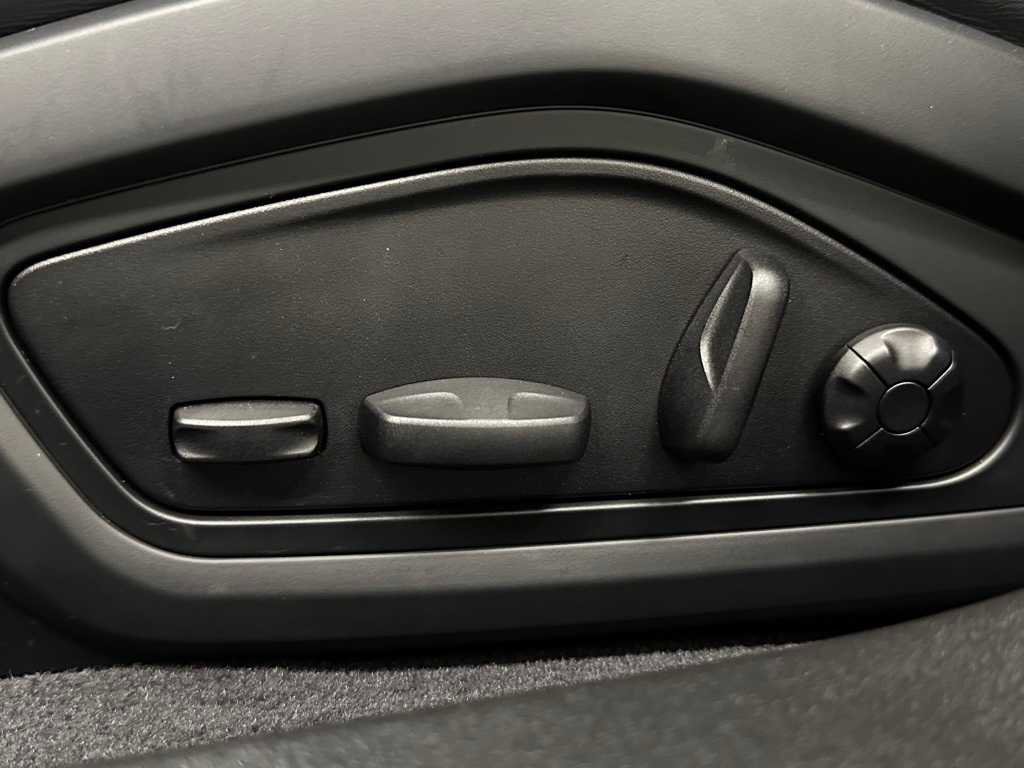 Used 2023 Audi RS e-tron GT w/ Carbon Performance Package image 12