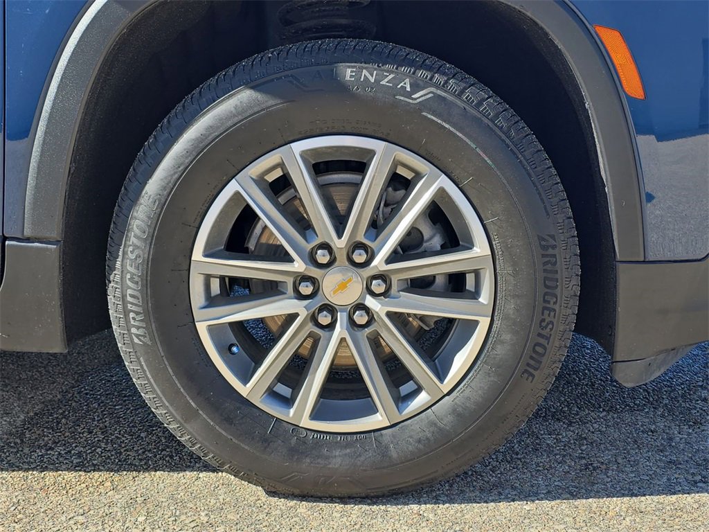 Used 2023 Chevrolet Traverse LT w/ LPO, Floor Liner Package image 34