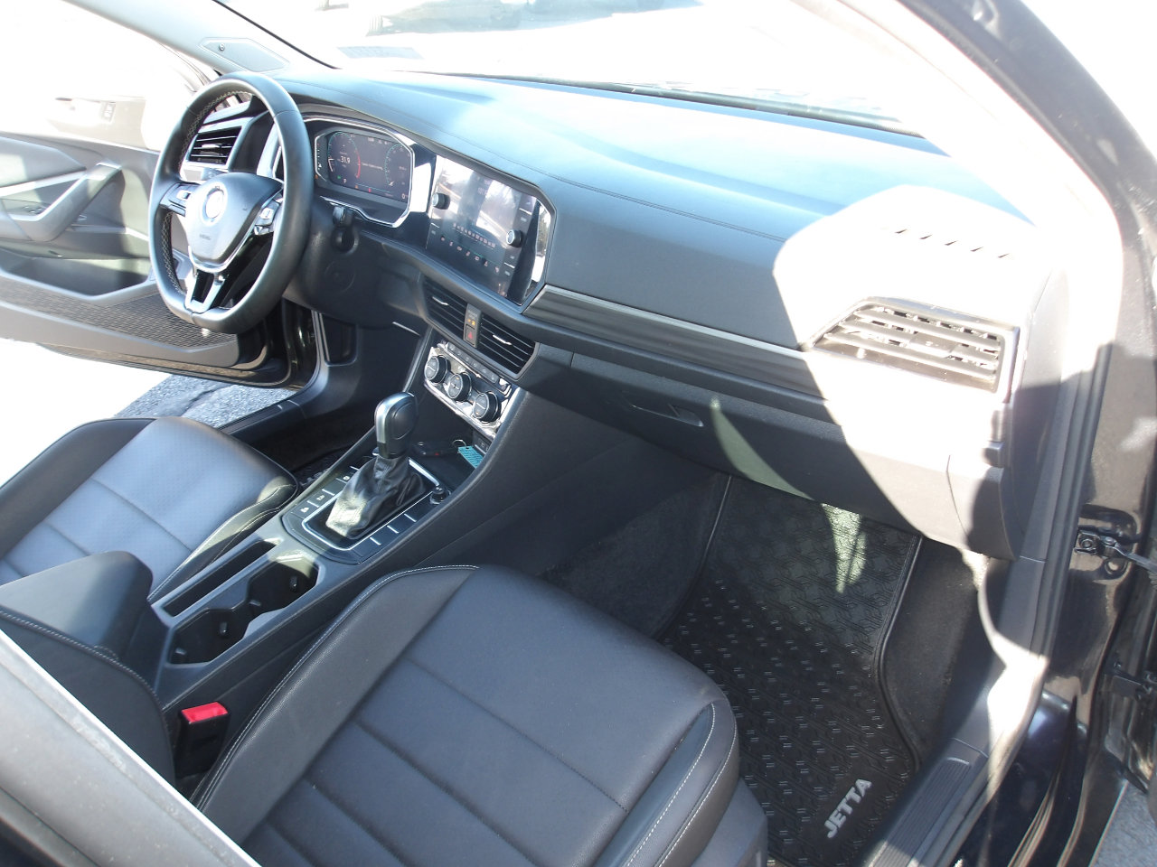 Used 2021 Volkswagen Jetta SEL FWD image 12
