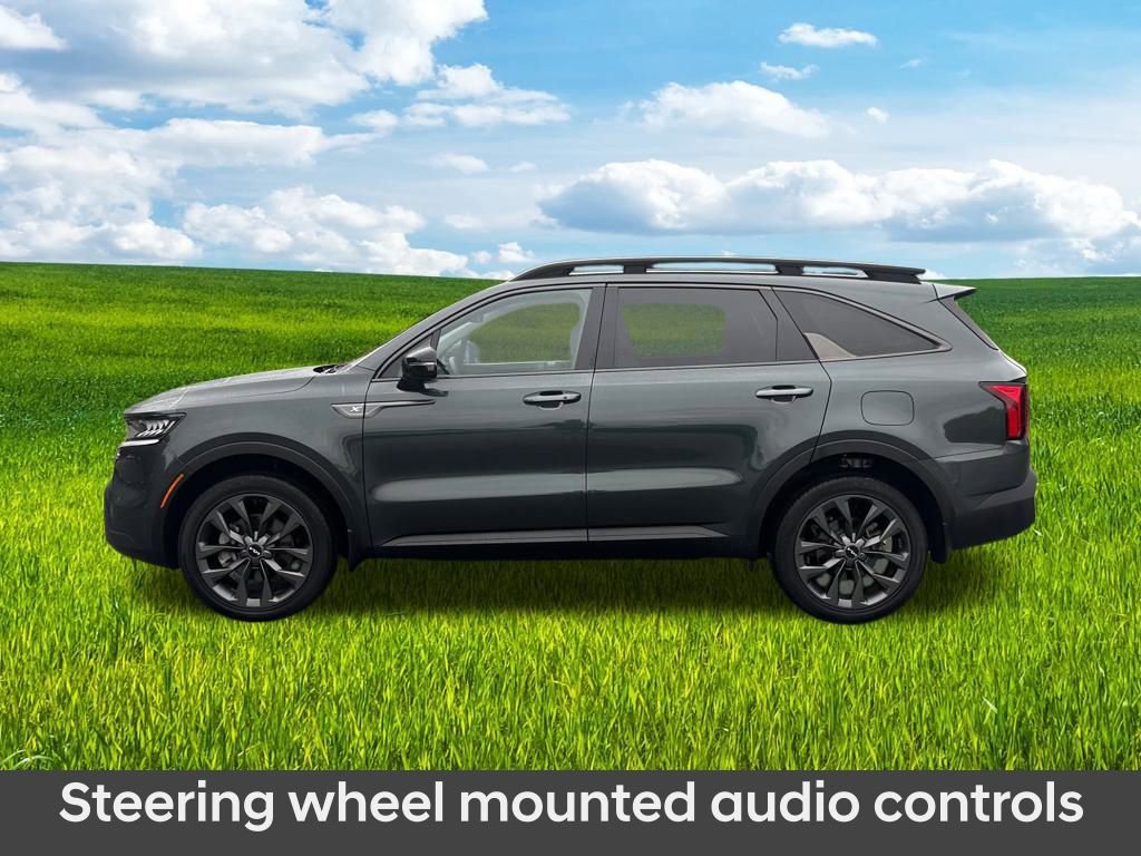 Used 2023 Kia Sorento X-Line EX image 3