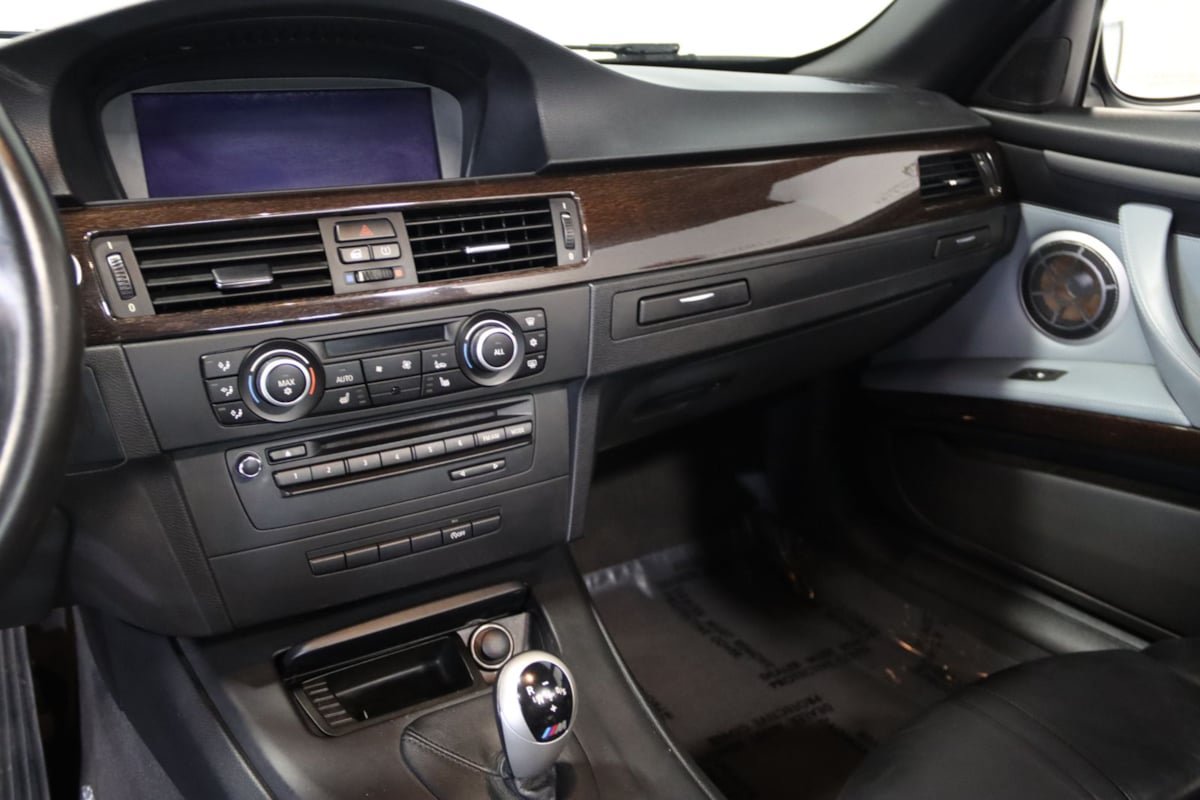 Used 2011 BMW M3 Convertible RWD image 46