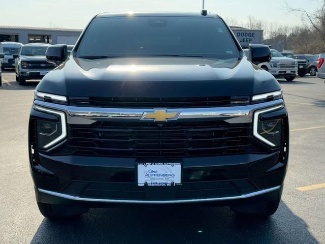 Used 2025 Chevrolet Suburban LS w/ Max Trailering Package AWD/4WD image 9