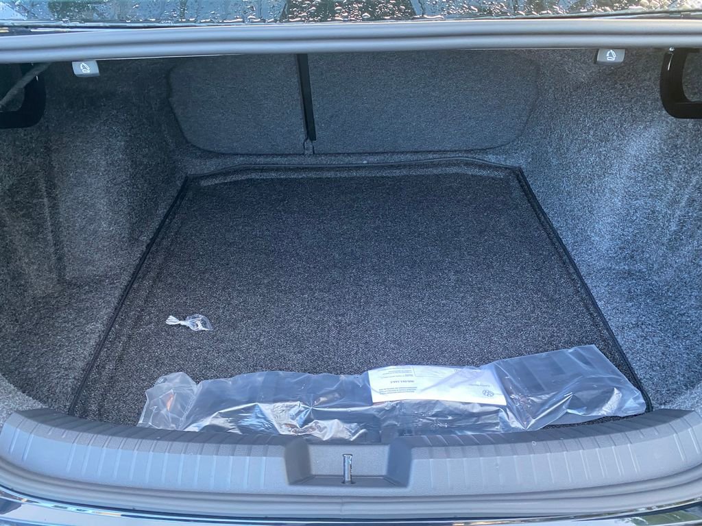 New 2026 Volkswagen Jetta SE image 29