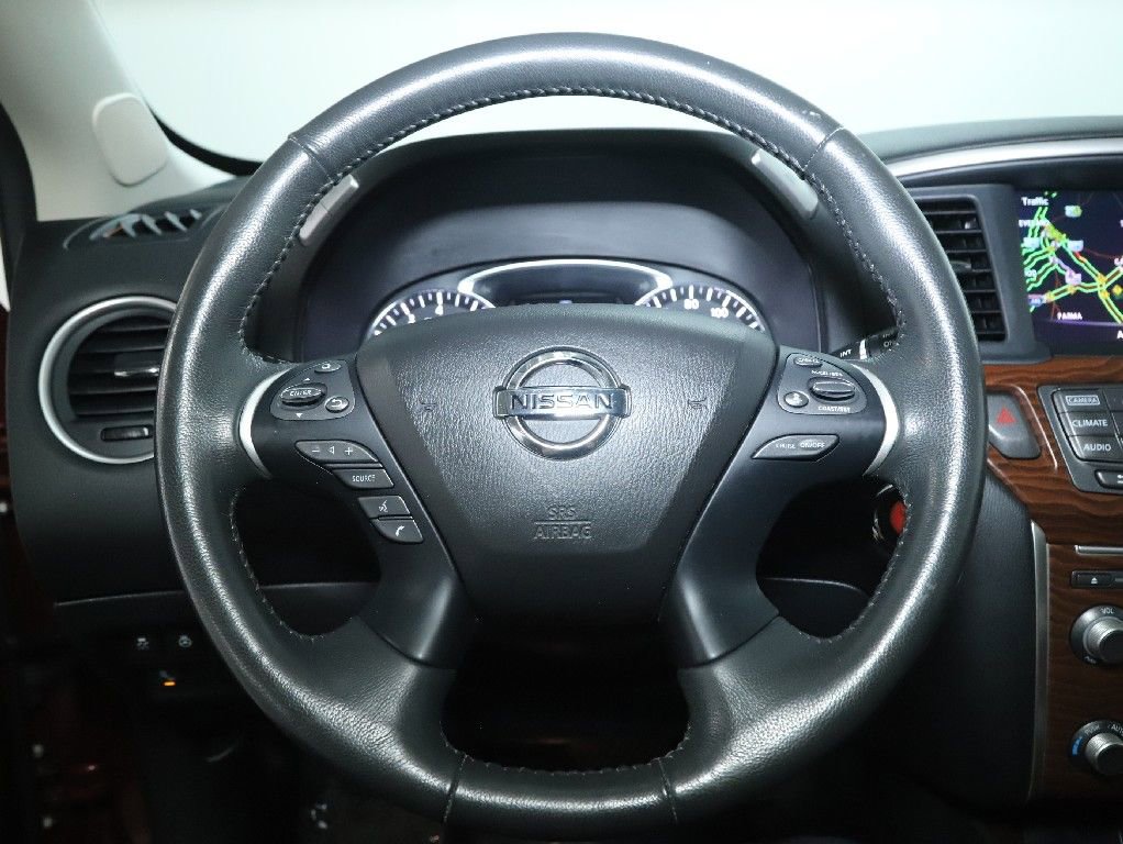 Used 2018 Nissan Pathfinder Platinum AWD/4WD image 24