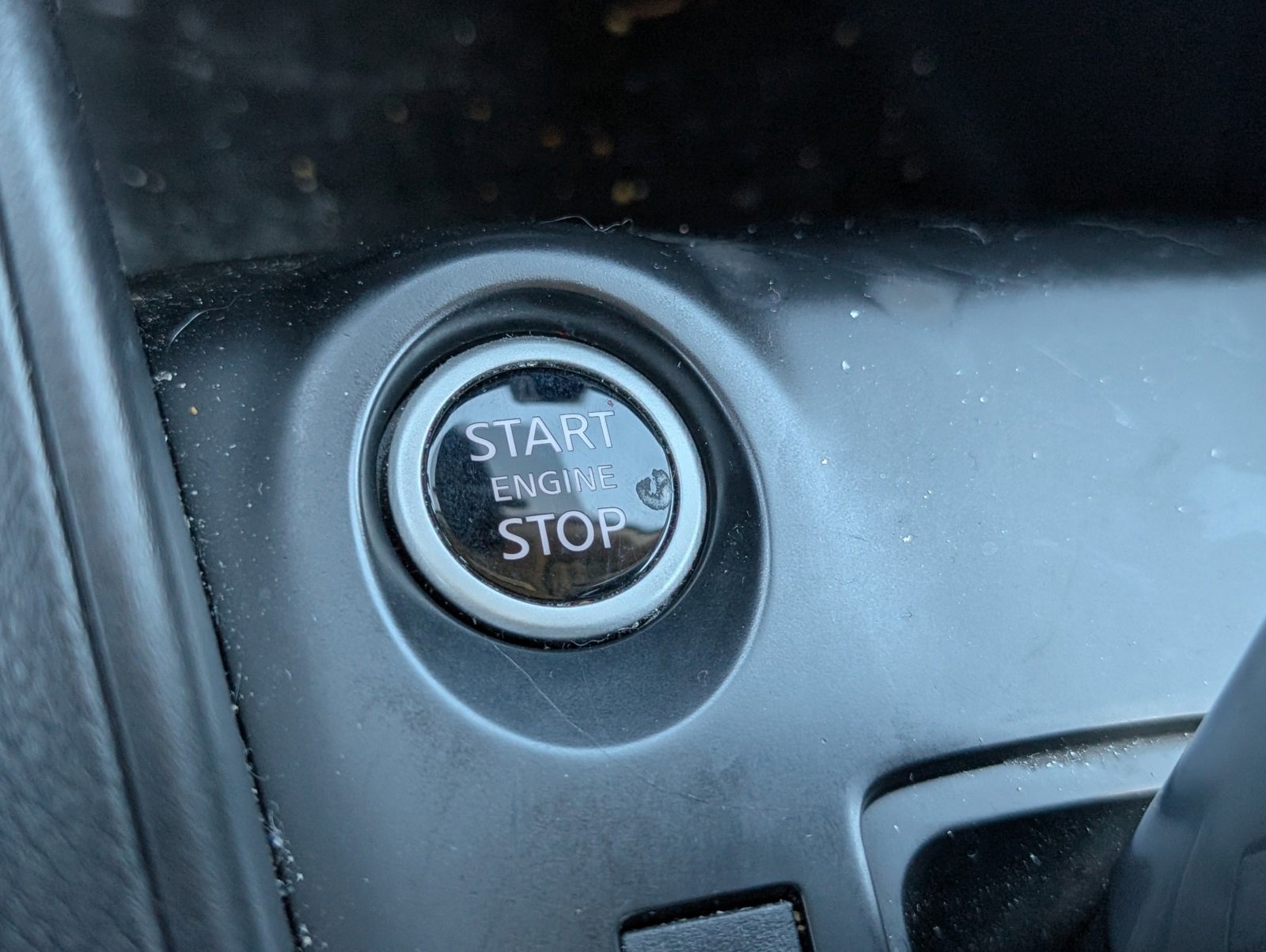 Used 2024 Nissan Kicks S image 19