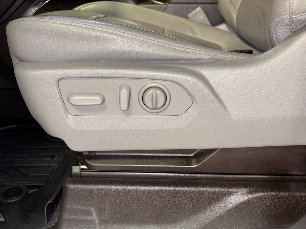 Used 2021 GMC Sierra 1500 SLT w/ SLT Premium Package image 28