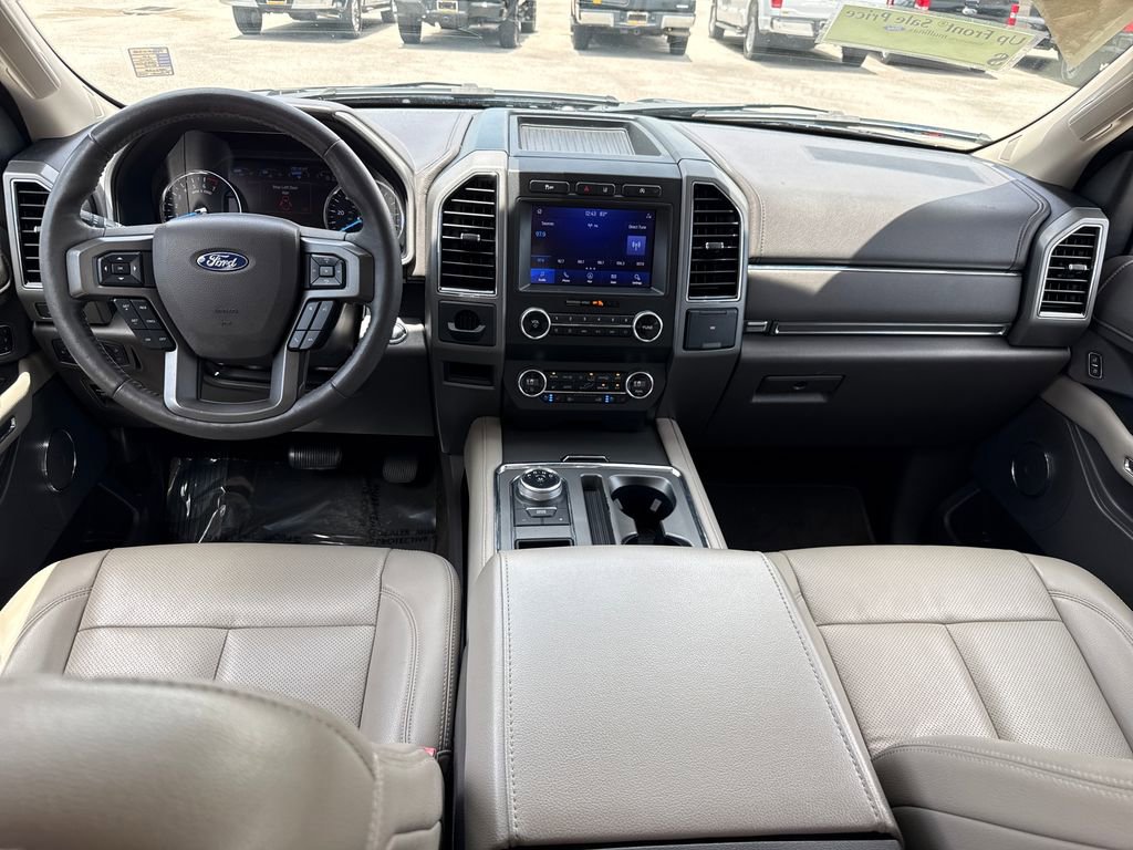 Used 2020 Ford Expedition XLT w/ Equipment Group 202A RWD image 5
