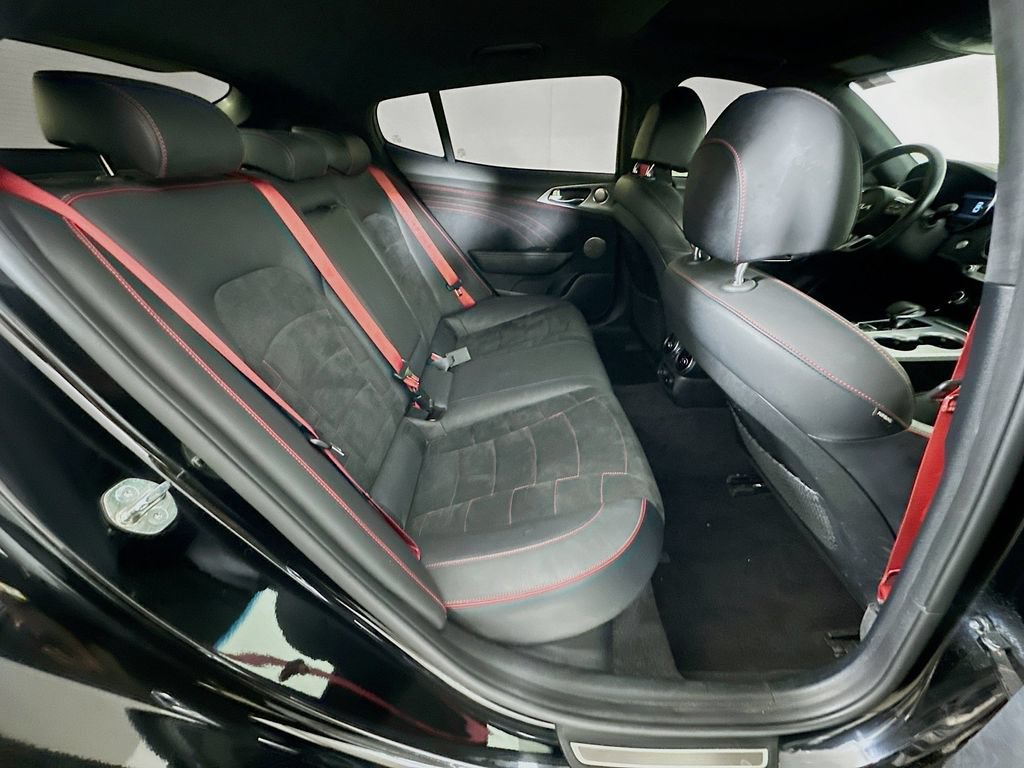 Used 2023 Kia Stinger GT2 RWD image 8
