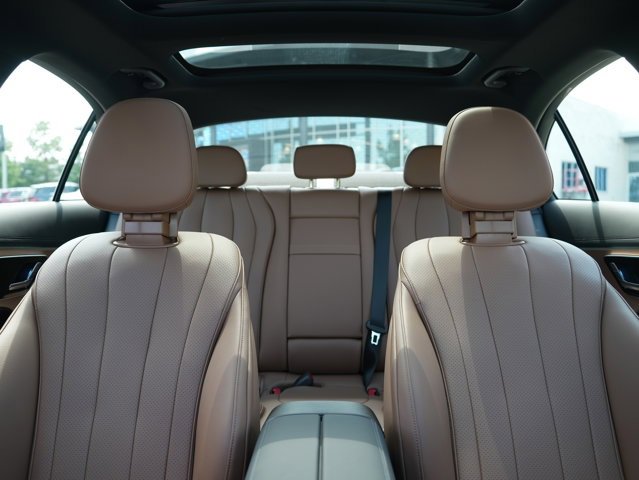 Used 2026 Mercedes-Benz E 350 4MATIC Sedan image 33